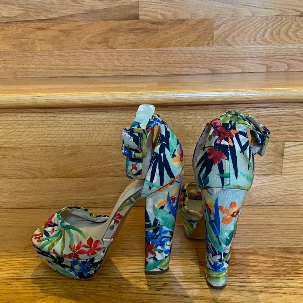 Aldo pre-loved platform floral sandals.